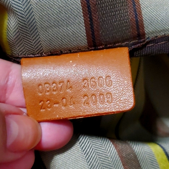 ETRO MILANO Large Tote & Wristlet 🇮🇹, EUC - Picture 10 of 16